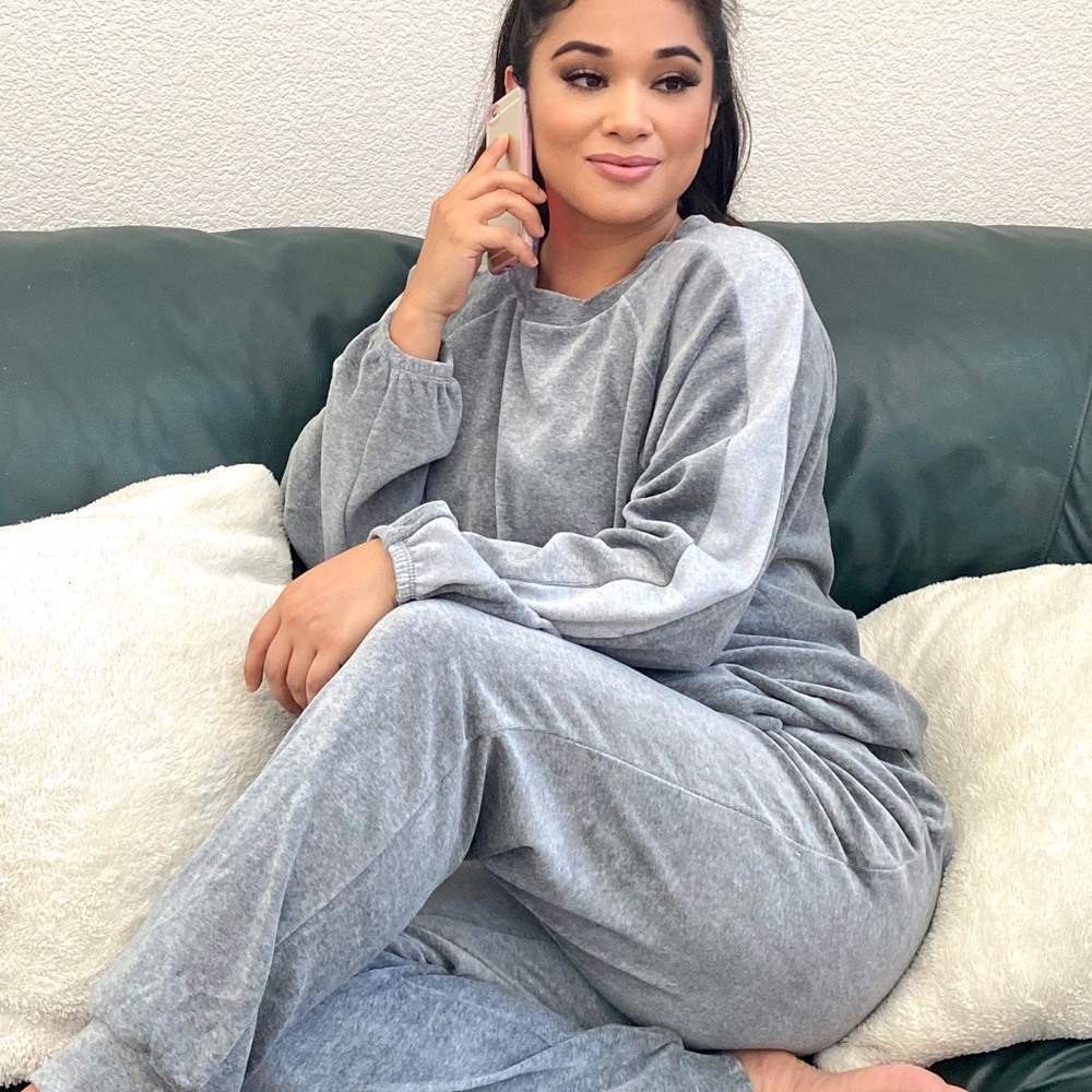 2003 Velour Set - Picture 1 of 3
